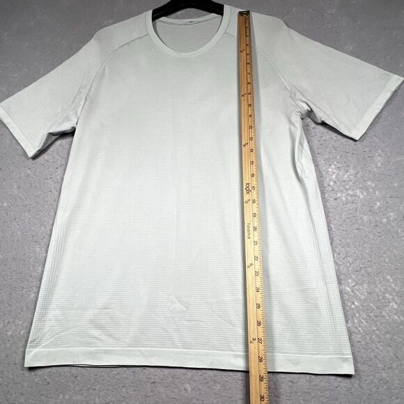 Lululemon Shirt Mens Large Green Short Sleeve Running Hiking T Shirt Athleisure - Picture 7 of 12